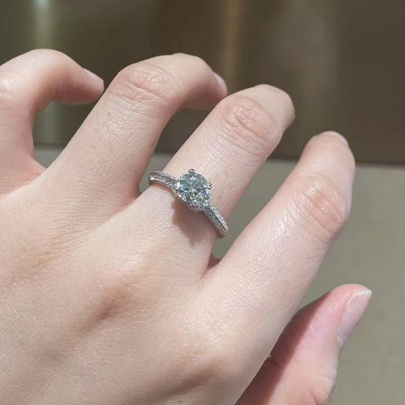 单头Women's RingS925银镀白金定制选款主石Moissanite0.8ct/副石高碳钻